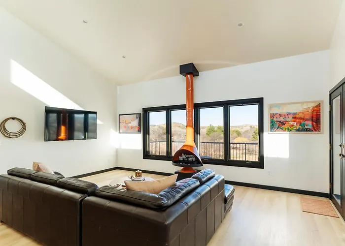 Tu'nlii House Creekfront For 9 Hot Tub, Fire Pit, Secret Door * Cornville