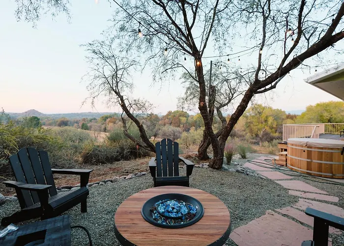 Tu'nlii House Creekfront For 9 Hot Tub, Fire Pit, Secret Door