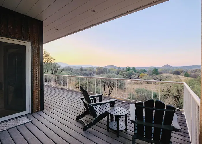 Holiday home Tu'nlii House Creekfront For 9 Hot Tub, Fire Pit, Secret Door Cornville